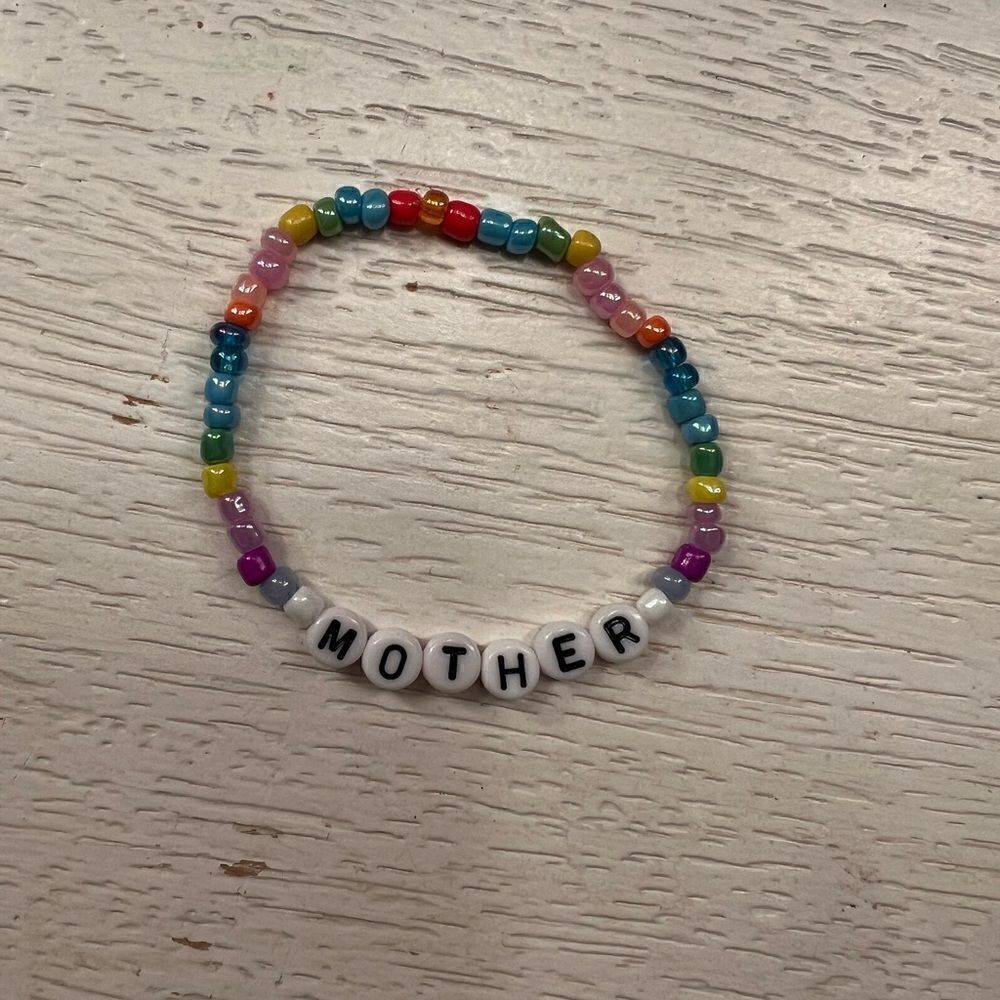 Taylor Swift Friendship Bracelet